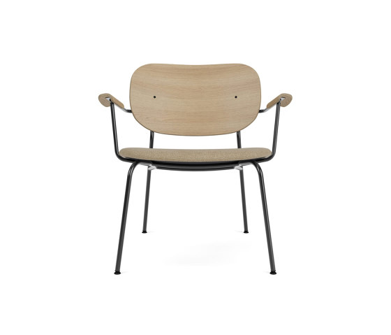 Co Lounge Chair W/Armrest, Upholstered Seat, Oak Back | Audo Bouclé - Beige 02 | Natural Oak | Sillones | Audo Copenhagen