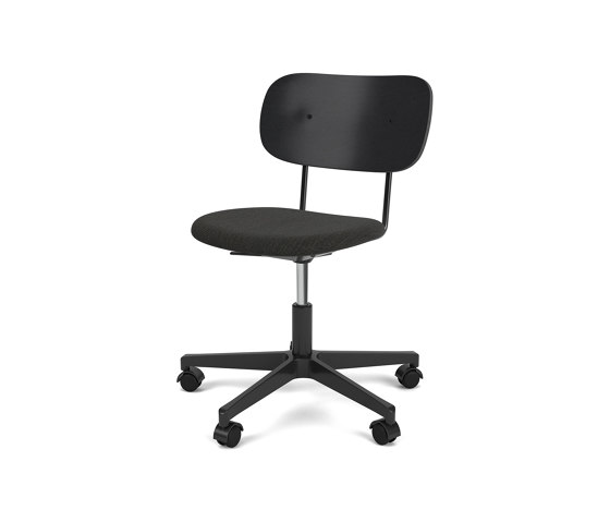Co Task Chair | Star Base w. Casters | Black Aluminum | Upholstered Seat, Veneer Back | Re-wool - Black, 0199 | Black Oak | Arbeitshocker | Audo Copenhagen