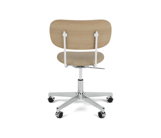 Co Task Chair | Star Base w. Casters | Polished Aluminum | Upholstered Seat, Veneer Back | Audo Bouclé - Beige, 03 | Natural Oak | Swivel stools | Audo Copenhagen