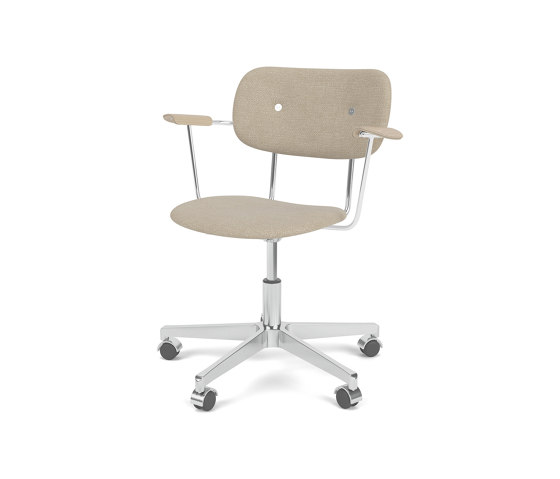 Co Task Chair W. Armrest | Star Base w. Casters, Polished Aluminium | Fully Upholstered | |Audo Bouclé 02 - Beige | Natural Oak | Tabourets de bureau | Audo Copenhagen
