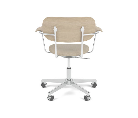 Co Task Chair W. Armrest | Star Base w. Casters, Polished Aluminium | Upholstered Seat, Veneer Back | Audo Bouclé 02 - Beige 02 | Natural Oak | Tabourets de bureau | Audo Copenhagen