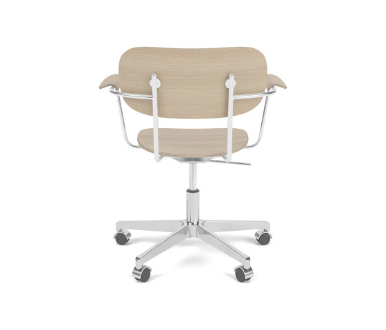 Co Task Chair W. Armrest | Star Base w. Casters, Polished Aluminium | Veneer Seat and Back | Natural Oak | Sgabelli girevoli | Audo Copenhagen