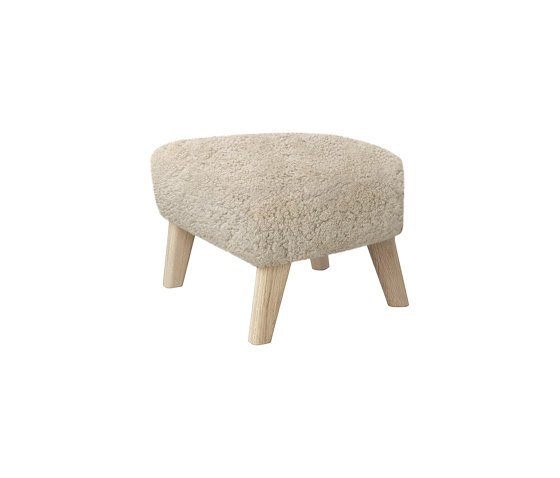 My Own Chair Footstool Sheepskin Moonlight/Natural Oak | Poufs | Audo Copenhagen