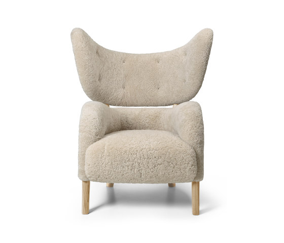 My Own Chair Sheepskin Moonlight/Natural Oak | Armchairs | Audo Copenhagen