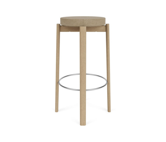 Passage Bar Stool, Natural Oak Base, Upholstered Seat, Steel Ring | Audo Bouclé - Beige 02 | Barhocker | Audo Copenhagen