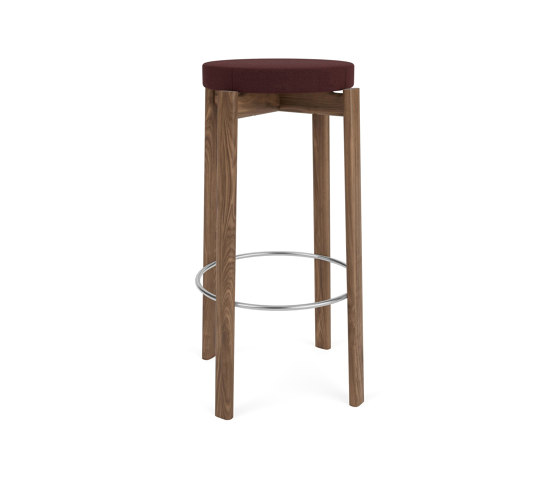 Passage Bar Stool, Walnut Base Base, Upholstered Seat, Steel Ring | Vidar - Burgundy, 0693 | Barhocker | Audo Copenhagen