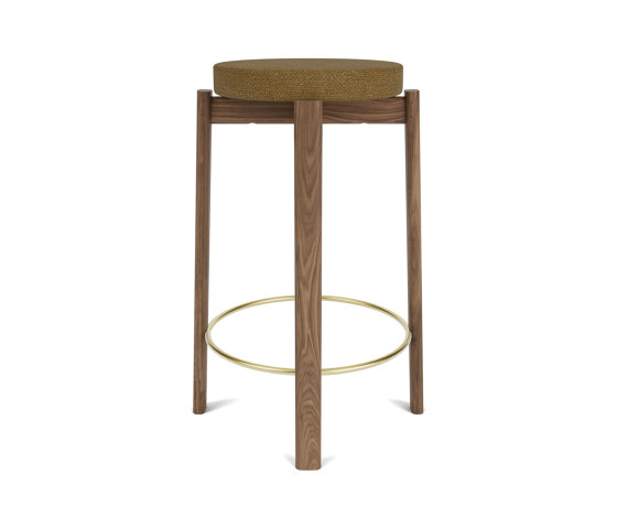 Passage Counter Stool, Walnut Base, Upholstered Seat, Brass Ring | Audo Bouclé - Gold, 06 | Sillas de trabajo altas | Audo Copenhagen