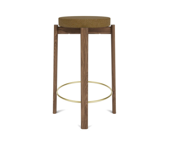 Passage Counter Stool, Walnut Base, Upholstered Seat, Brass Ring | Audo Bouclé - Gold, 06 | Sillas de trabajo altas | Audo Copenhagen