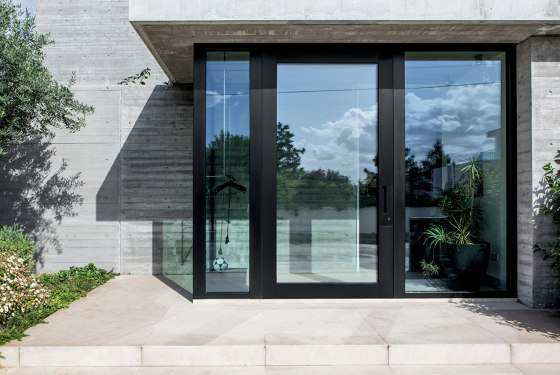 Nova | Porte d’entrée blindée en aluminium et verre | Portes d'entrée d'appartement | Oikos Venezia – Architetture d’ingresso