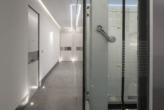 Tekno | The safety door with concealed hinges | Internal doors | Oikos Venezia – Architetture d’ingresso