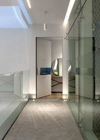 Tekno | The safety door with concealed hinges | Internal doors | Oikos Venezia – Architetture d’ingresso