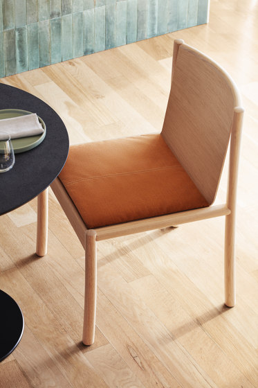 Kata | Chair Holz | Stühle | Arper
