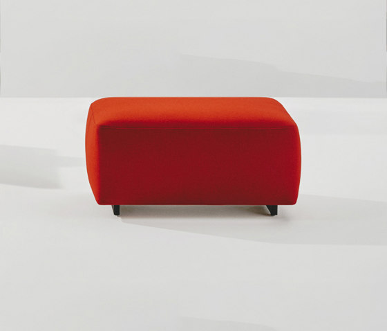 Steeve Lou - Pouf | Poufs | Arper