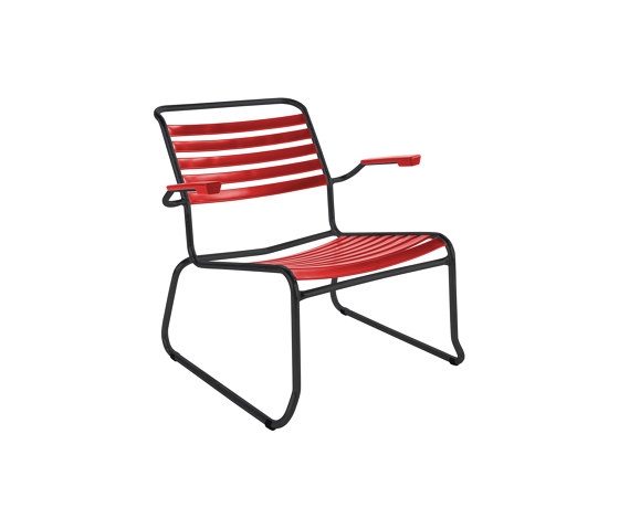Säntis chaise lounge à lattes de dérapage avec accoudoir | Fauteuils | Schaffner AG