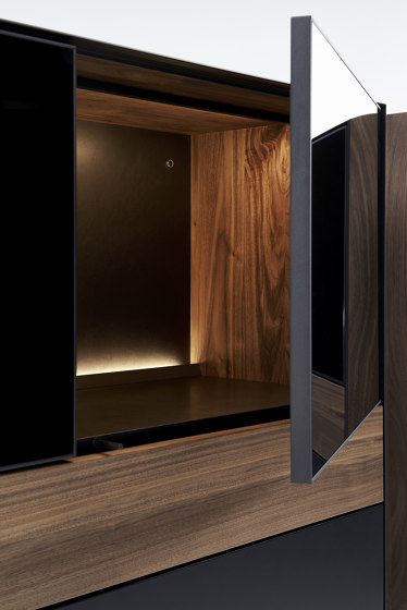 S100 Display Cabinet | Armoires | Yomei