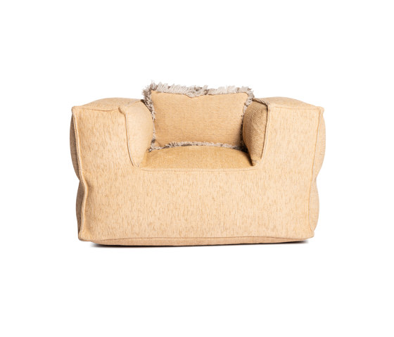 Silky Club Seat Pouf Gold | Sillones | Roolf Outdoor Living