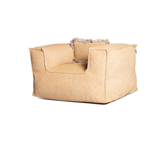 Silky Club Seat Pouf Gold | Fauteuils | Roolf Outdoor Living