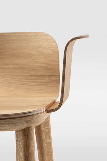 AEON COMFORT BAR Wooden seat | Sgabelli bancone | Zeitraum