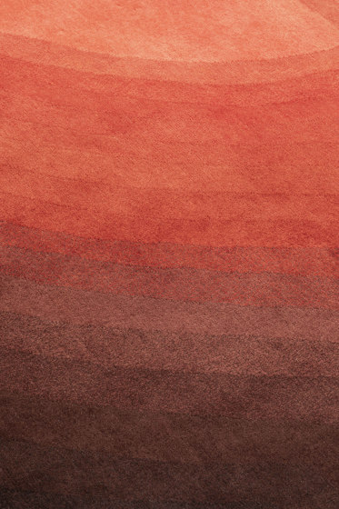 Sunset Rug Red | Formatteppiche | GAN