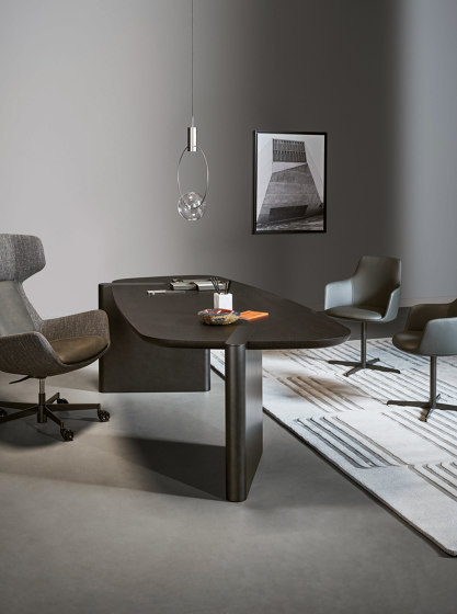 Flatiron Executive desk | Contract tables | Bonaldo