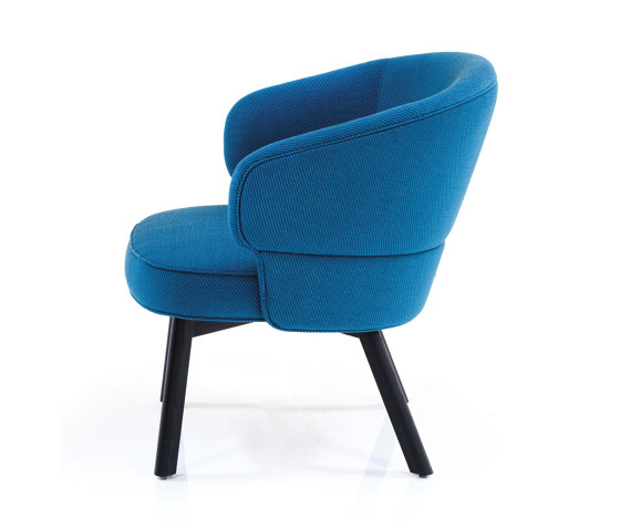 Morton Compact Lounge Chair | Armchairs | Wittmann