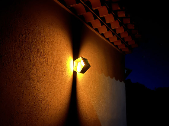 SOLAR wall lamp | APS Y72 | Outdoor wall lights | LYX Luminaires