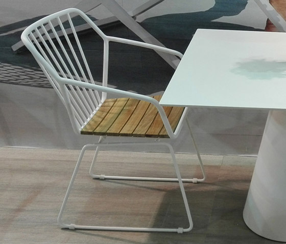 Afi Armchair - White | Sedie | Design Pergola