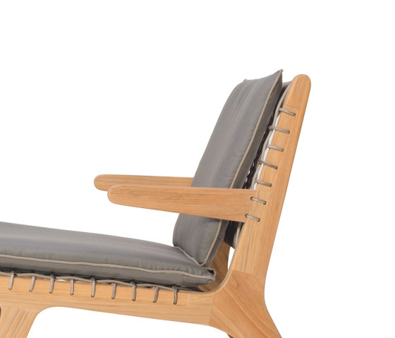 Ora Lounge Chair - PR13 | Sessel | Design Pergola