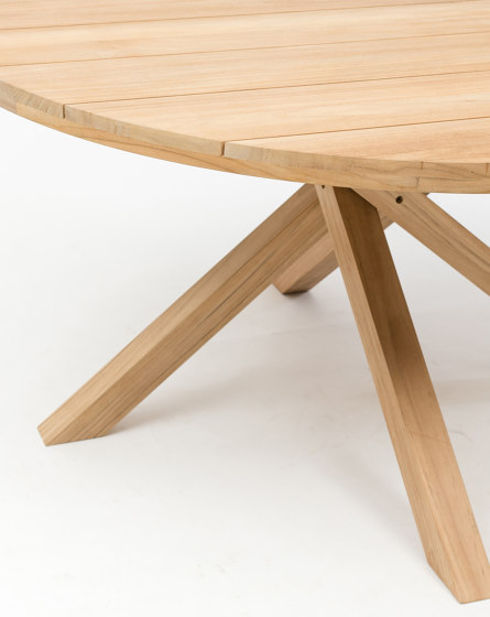 Suva Dining Table D150cm - Natural Teak | Esstische | Design Pergola