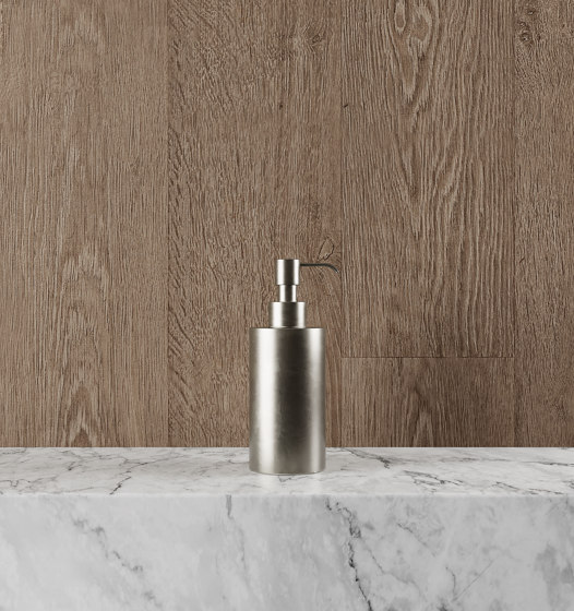 Asta - soap dispenser | Seifenspender / Lotionspender | NIC Design