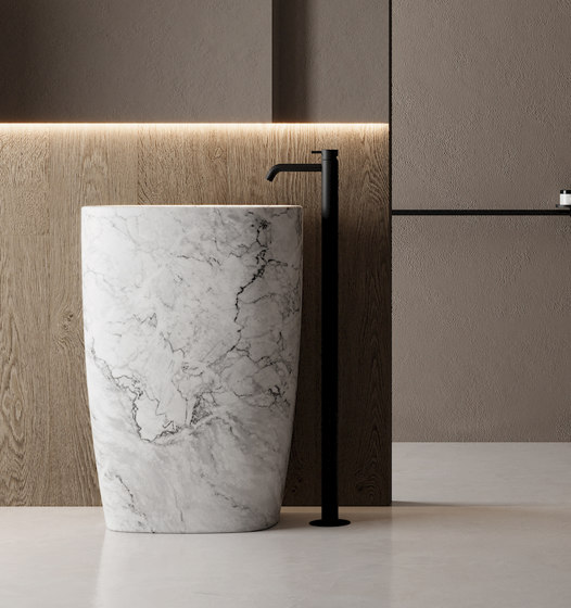 Made - freestanding bathtub mixer | Robinetterie pour lavabo | NIC Design