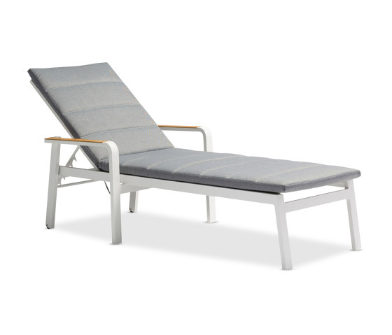 Stern Sun Lounger | Sonnenliegen / Liegestühle | Design Pergola