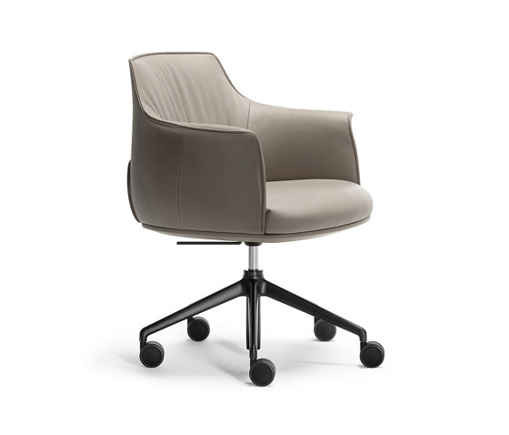 Archibald Task | Managerial Office Chair | Chaises | Poltrona Frau