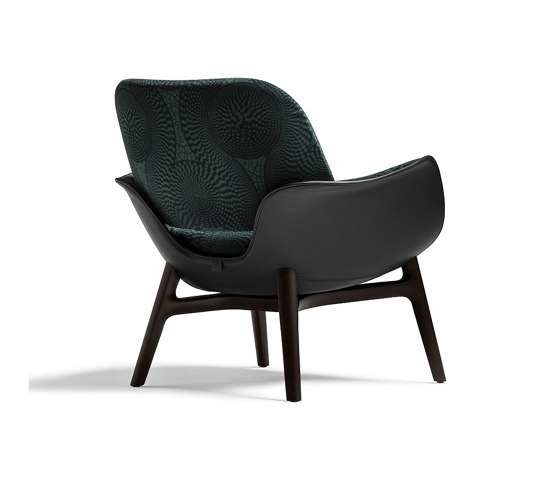 Martha small armchair | Ozwald Boateng x Poltrona Frau | Fauteuils | Poltrona Frau