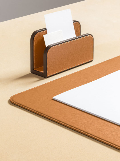 Office Collection | Envelope holder | Organiseurs bureau | Poltrona Frau