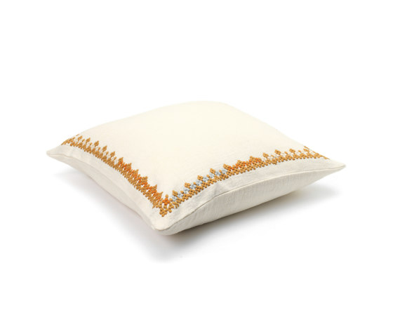 L'Accessoire | MAYA Safran | CO 245 26 01 | Cushions | Elitis