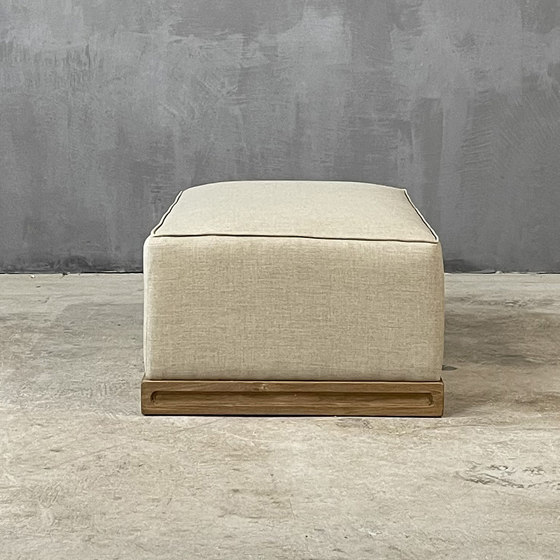 Slow Reclaimed | Issa Hocker | Poufs | Set Collection