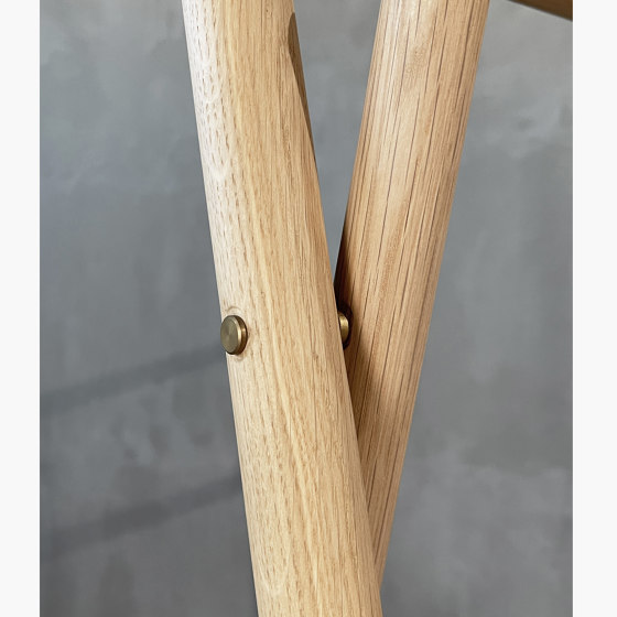 Classics | The Tokyo Hanger Oak | Coat hangers | Set Collection