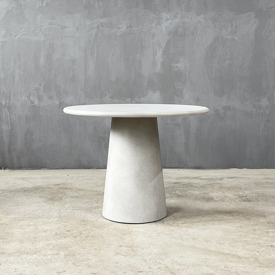 Brutal | Matera Sculptural 100 Table | Tables collectivités | Set Collection