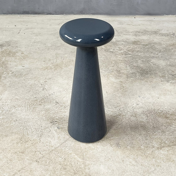 Brutal | Glazed Teal 23 Side Table | Tavolini alti | Set Collection