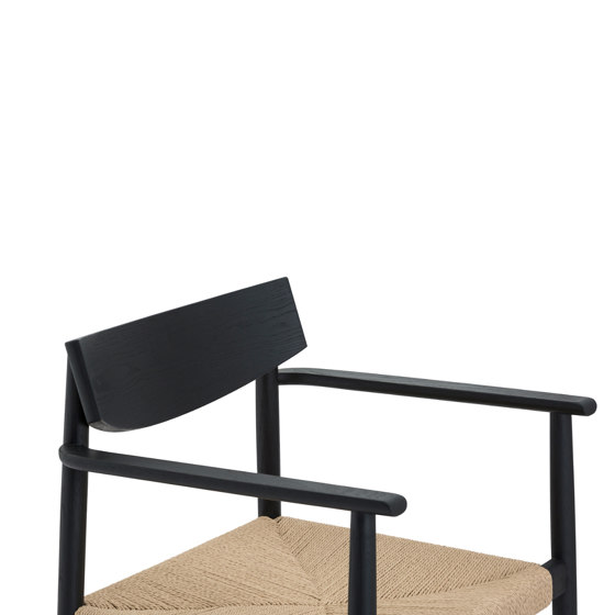 Classics | Inverse Lounge Armchair Black | Sillas | Set Collection