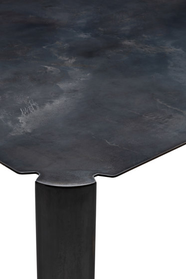 10th Bridge Table | Dining tables | Exteta