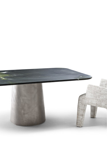 Etna Table | Dining tables | Exteta