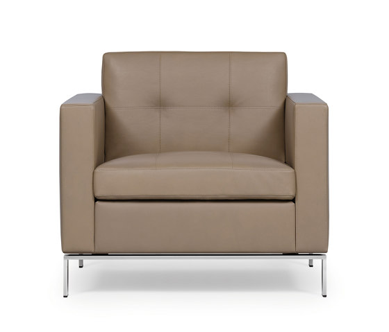 Foster 502 Armchair | Armchairs | Walter K.