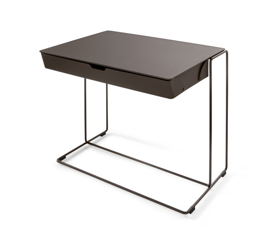 Oki Side Table | Tavolini alti | Walter K.