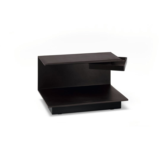 Yuuto Side Table | Mesas auxiliares | Walter K.