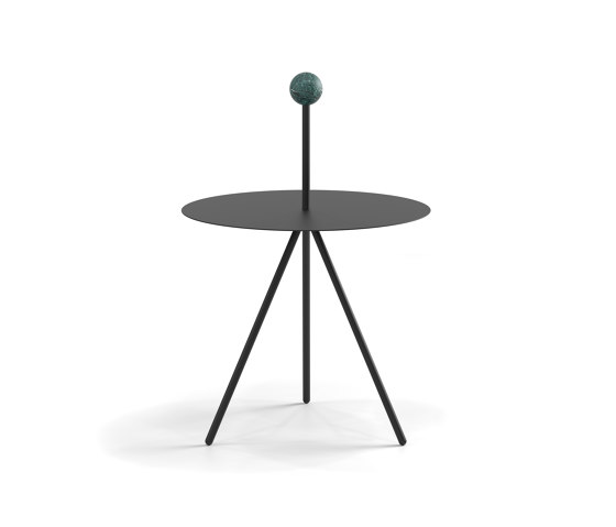 Trino Outdoor green marble sphere model | Beistelltische | viccarbe