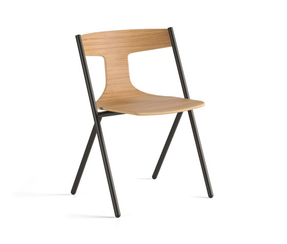 Quadra stackable chair | Stühle | viccarbe