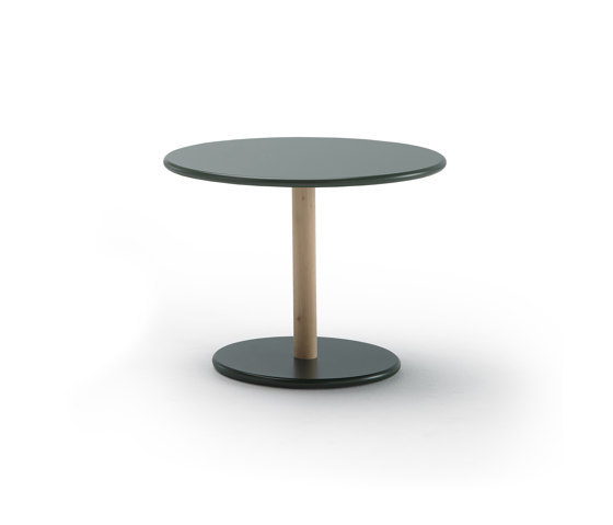 Common low table - upholstered low | Tables basses | viccarbe