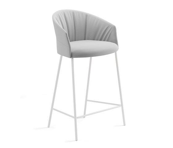 Copa stool - fixed base counter height soft upholstery | Barhocker | viccarbe